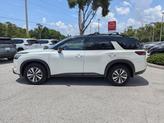 Thumbnail of 2024 Pearl White Tricoat/Super Black Nissan Pathfinder
