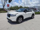Thumbnail of 2024 Pearl White Tricoat/Super Black Nissan Pathfinder