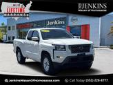 Photo of 2022 Glacier White Nissan Frontier