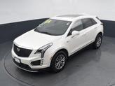 Thumbnail of 2021 Crystal White Tricoat Cadillac XT5
