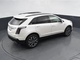 Thumbnail of 2021 Crystal White Tricoat Cadillac XT5