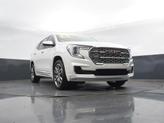 Thumbnail of 2022 White Frost Tricoat GMC Terrain