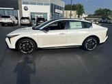 Thumbnail of 2025 Snow White Pearl Kia K4