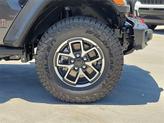 Thumbnail of 2025 Granite Crystal Clearcoat Metallic Jeep Gladiator