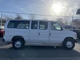 Thumbnail of 2001 Oxford White Ford E350 Super Duty