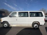 Thumbnail of 2001 Oxford White Ford E350 Super Duty