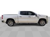 Thumbnail of 2022 Iridescent Pearl Tricoat Chevrolet Silverado 1500 Limited