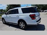 Thumbnail of 2023 Oxford White Ford Expedition