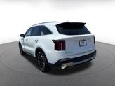 Thumbnail of 2024 Glacial White Pearl Kia Sorento
