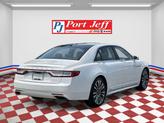 Thumbnail of 2017 White Platinum Lincoln Continental