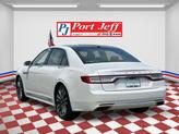 Thumbnail of 2017 White Platinum Lincoln Continental