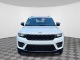 Thumbnail of 2025 Bright White Clearcoat Jeep Grand Cherokee