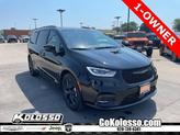 Photo of 2025 Diamond Black Chrysler Pacifica