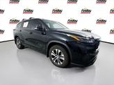 Photo of 2024 Midnight Black Metallic Toyota Highlander
