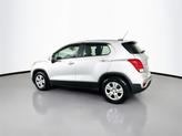 Thumbnail of 2018 Silver Ice Metallic Chevrolet Trax