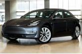 Thumbnail of 2019 Midnight Silver Metallic Tesla Model 3