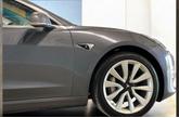Thumbnail of 2019 Midnight Silver Metallic Tesla Model 3