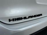 Thumbnail of 2022 Pearl Toyota Highlander