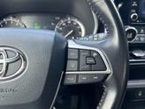 Thumbnail of 2022 Pearl Toyota Highlander
