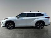 Thumbnail of 2022 Pearl Toyota Highlander