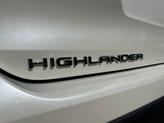 Thumbnail of 2021 Blizzard Pearl Toyota Highlander Hybrid