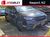 Photo of 2021 Brilliant Black Crystal Pearlcoat Chrysler Pacifica