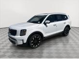 Photo of 2025 Glacial White Pearl Kia Telluride