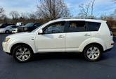 Thumbnail of 2008 Diamond White Pearl Mitsubishi Outlander