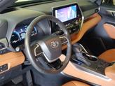 Thumbnail of 2024 Moon Dust Toyota Highlander