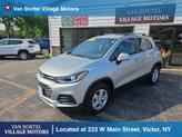 Photo of 2022 Silver Ice Metallic Chevrolet Trax