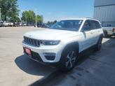 Thumbnail of 2025 Bright White Clearcoat Jeep Grand Cherokee