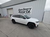 Thumbnail of 2023 Bright White Clearcoat Jeep Grand Cherokee L