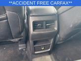 Thumbnail of 2017 Oxford White Ford Edge