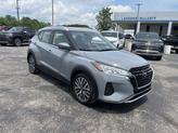 Photo of 2023 Boulder Gray Pearl Nissan Kicks