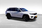 Thumbnail of 2023 Bright White Clearcoat Jeep Grand Cherokee