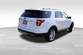 Thumbnail of 2017 White Platinum Metallic Tri-Coat Ford Explorer
