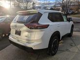 Thumbnail of 2025 Everest White Pearl Nissan Rogue