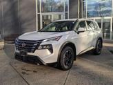 Thumbnail of 2025 Everest White Pearl Nissan Rogue