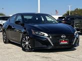 Photo of 2023 Super Black Nissan Altima