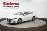 Thumbnail of 2021 Pearl White Tricoat Nissan Altima