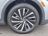 Thumbnail of 2024 Silver Mist Metallic Volkswagen ID.4