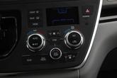 Thumbnail of 2018 Blizzard Pearl Toyota Sienna