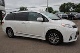 Photo of 2018 Blizzard Pearl Toyota Sienna