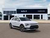 Thumbnail of 2025 Snow White Pearl Kia Niro
