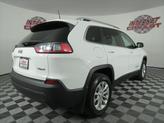 Thumbnail of 2019 White Jeep Cherokee