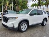 Thumbnail of 2023 Platinum White Honda Pilot