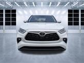 Thumbnail of 2023 Pearl Toyota Highlander