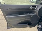 Thumbnail of 2021 Diamond Black Crystal Pearlcoat Jeep Grand Cherokee