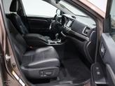 Thumbnail of 2019 Toasted Walnut Pearl Toyota Highlander
