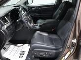 Thumbnail of 2019 Toasted Walnut Pearl Toyota Highlander